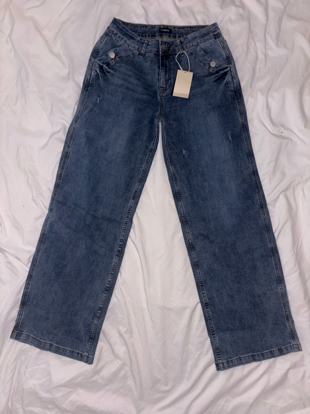 Flamingals Curvy Fit Jeans Size Medium NWT Flare Leg Mid Wash
